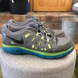 NIKE dual fusion run 2